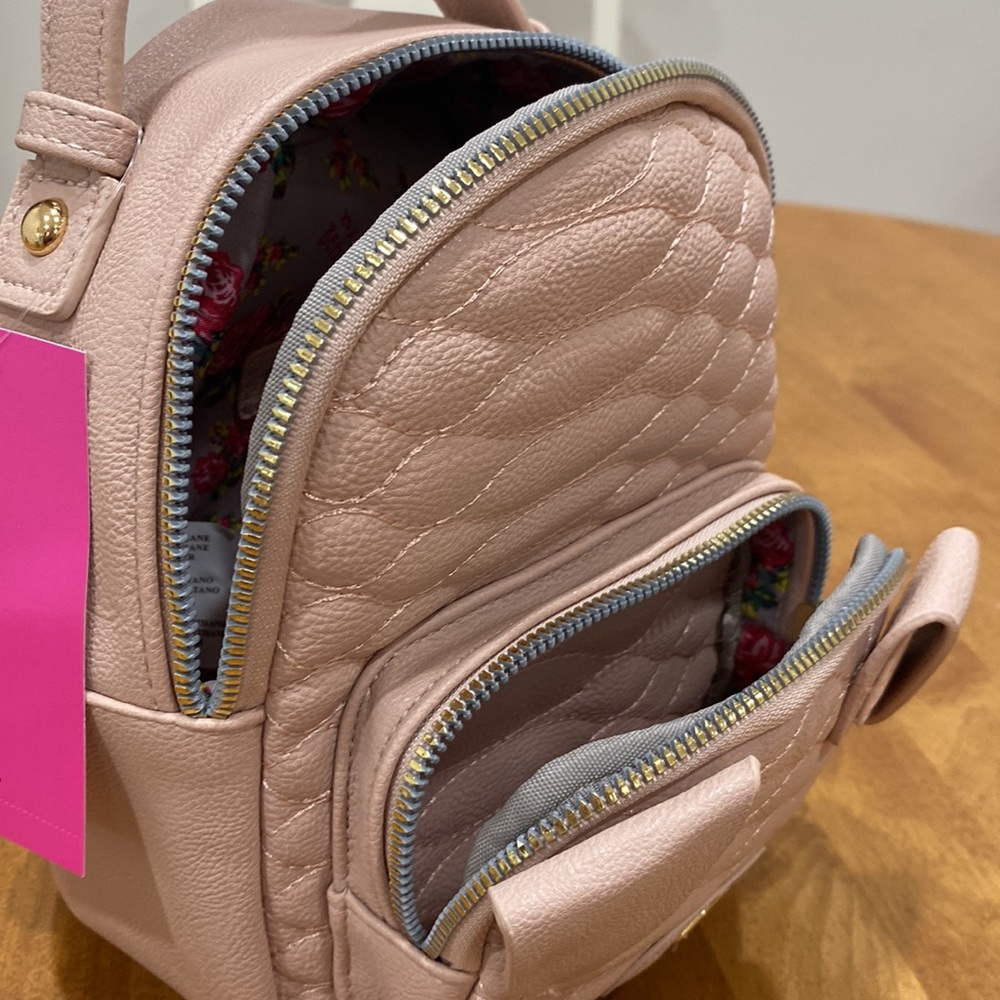 NWT.  Betsy Johnson puppy mini backpack. - Picture 10 of 13